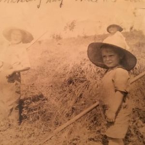 Meet your Posher, Becky